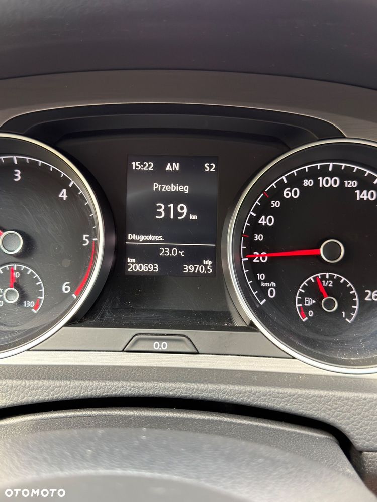 Volkswagen Golf - 24