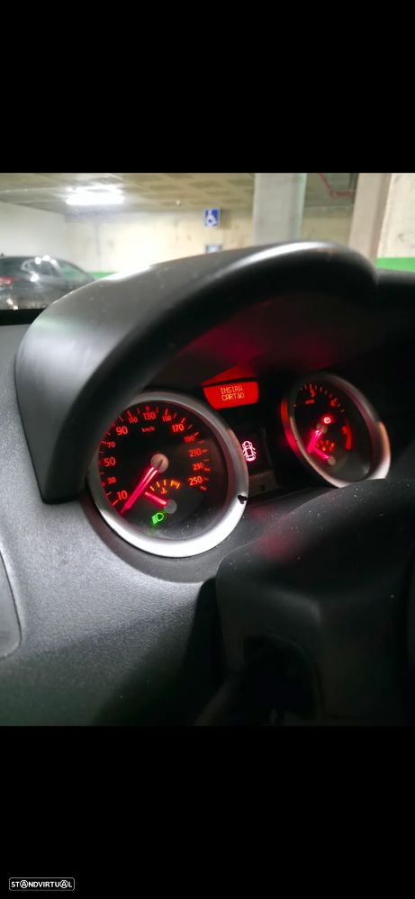 Renault Mégane 1.5 dCi Confort - 4