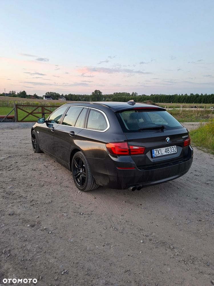 BMW Seria 5 520d - 5
