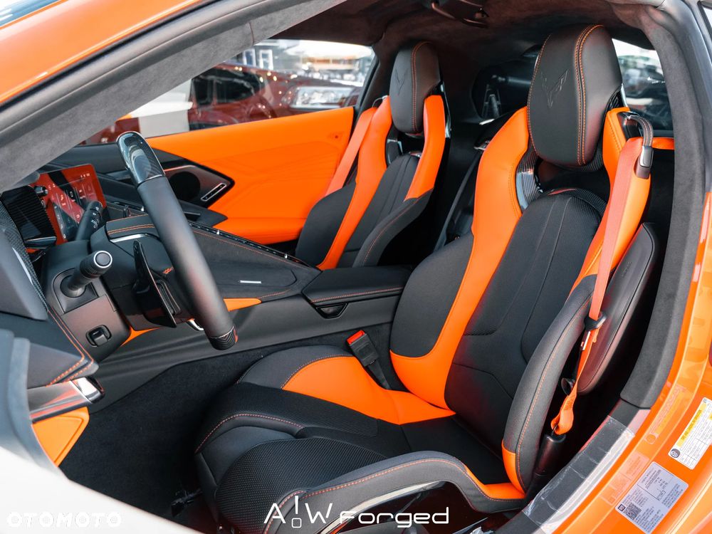 Chevrolet Corvette - 19