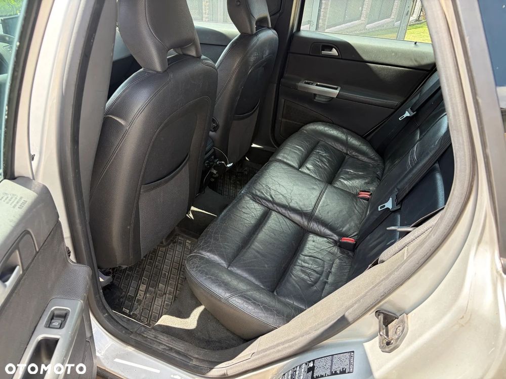 Volvo V50 2.4 - 7