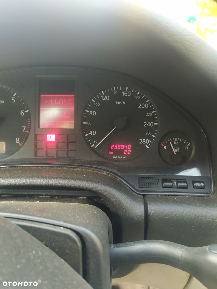 Audi A8 1995 photo 5