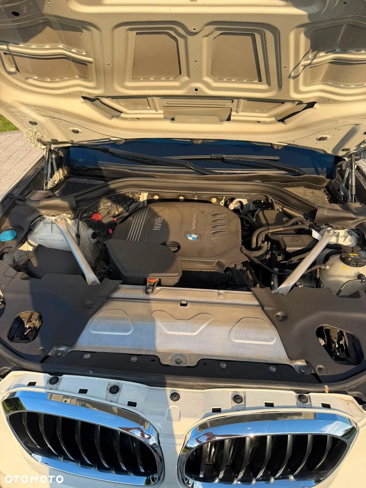 BMW X3 xDrive20d - 27