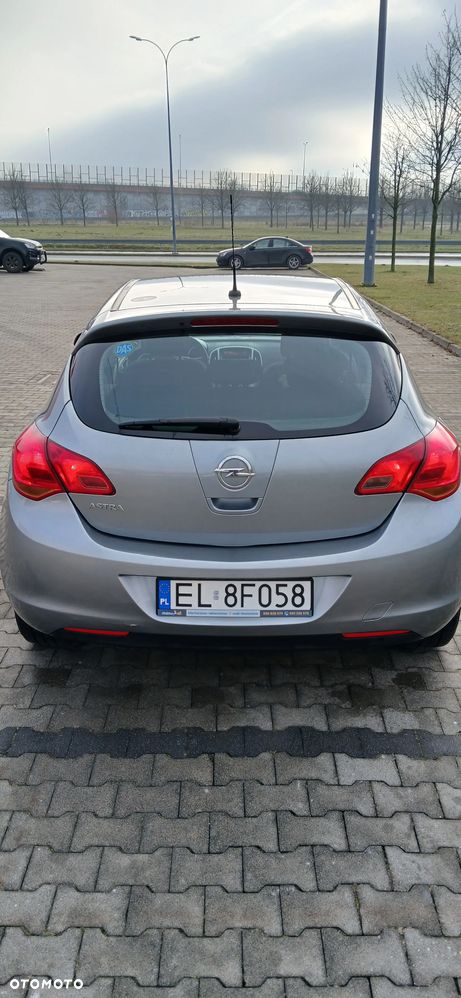 Opel Astra 1.6 Enjoy - 6