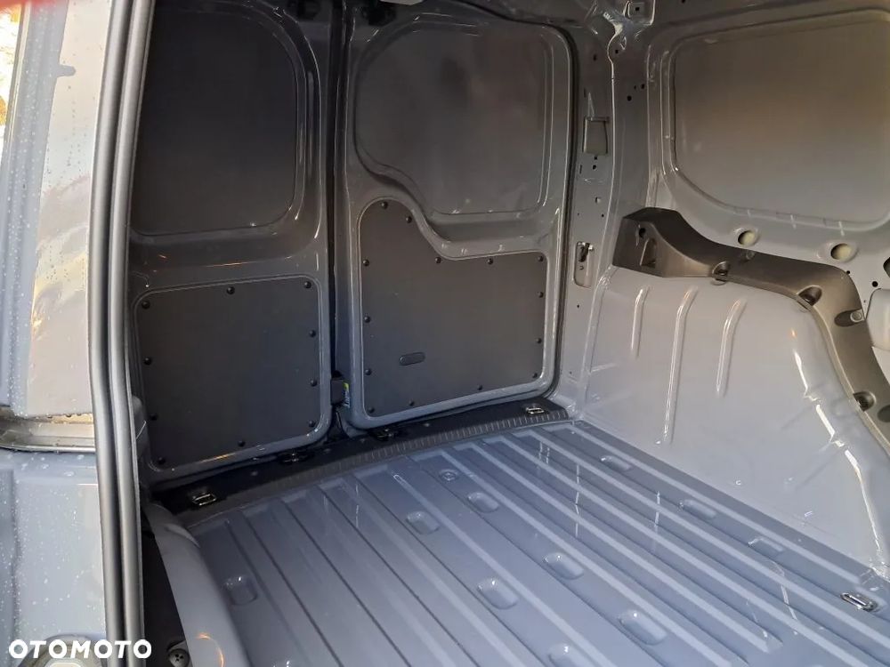 Volkswagen Caddy - 9