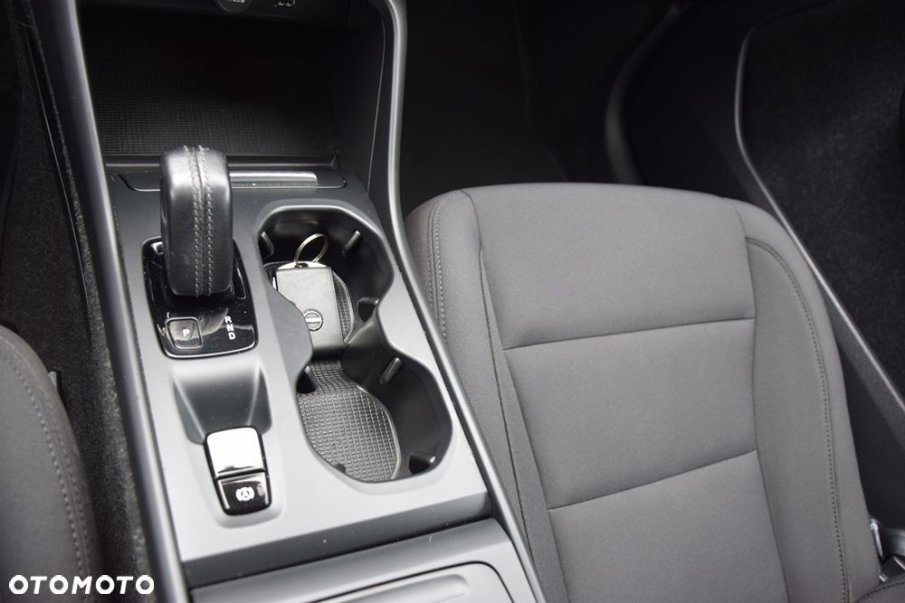 Volvo XC 40 T3 Geartronic Momentum Pro - 18