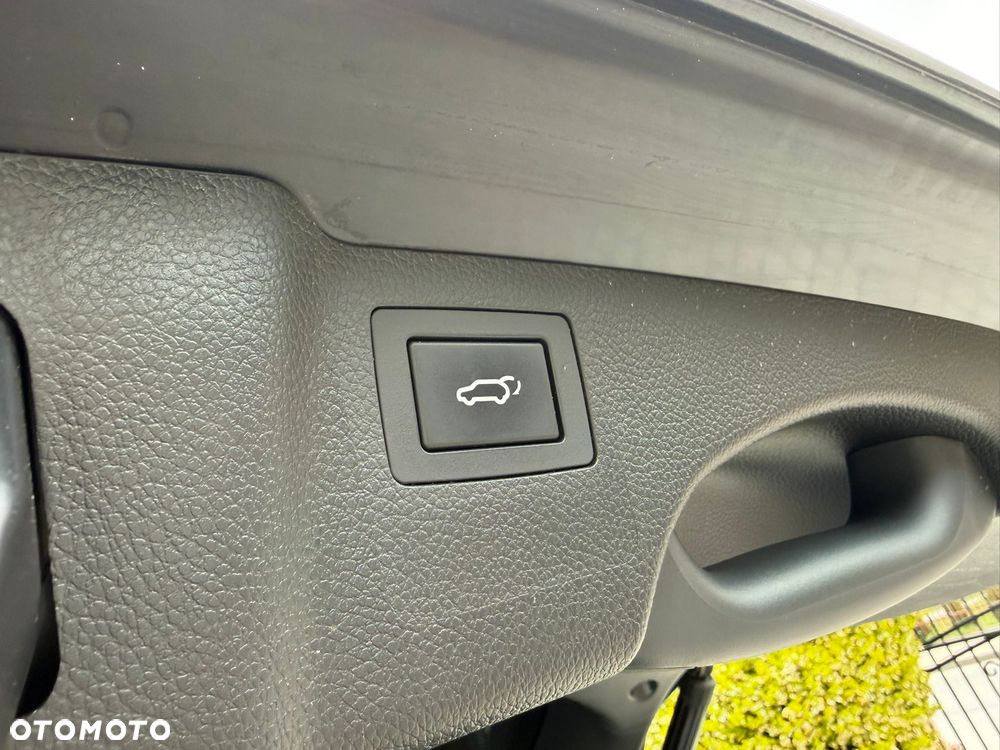 Hyundai Santa Fe Grand 2.2 CRDI 4WD Automatik Premium - 32