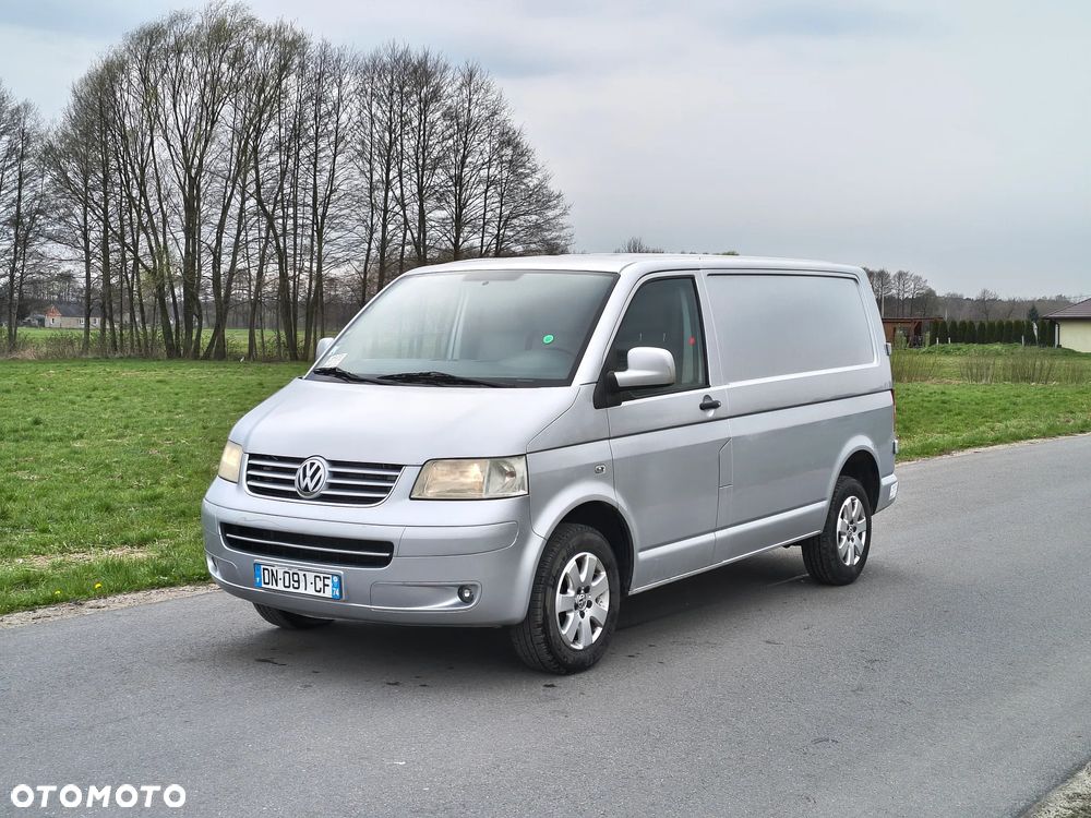Volkswagen T5 Transporter - 1