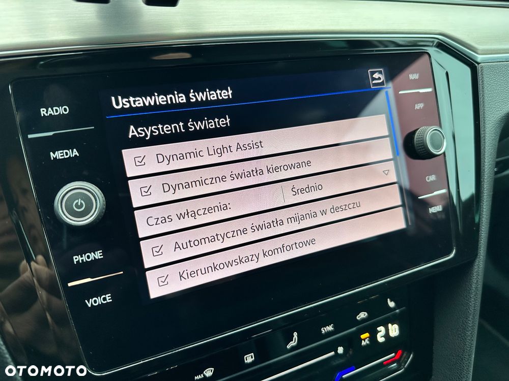 Volkswagen Passat 1.5 TSI EVO Elegance DSG - 26