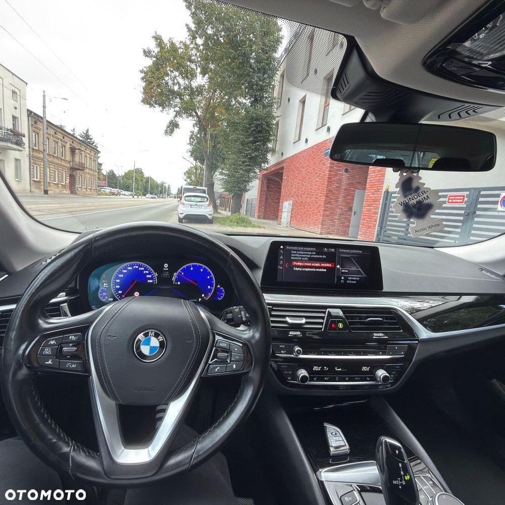 BMW Seria 5 525d Luxury Line - 4