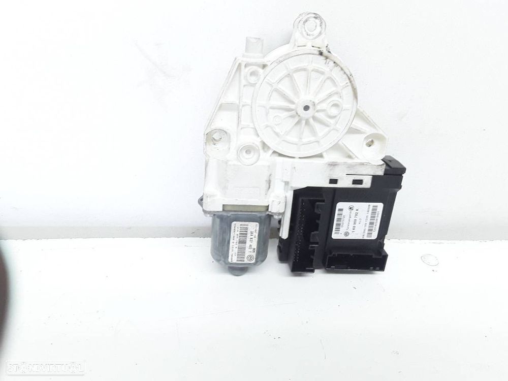 MOTOR ELEVADOR DE VIDRO FRONTAL DIREITO VOLKSWAGEN GOLF V 2007 -1K4837402T - 8