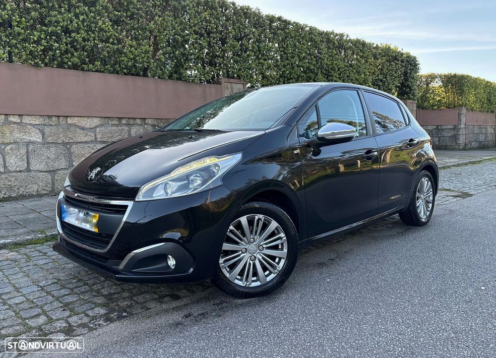 Peugeot 208 1.2 PureTech Style - 1