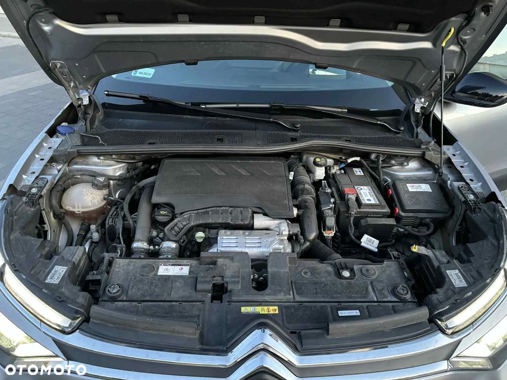 Citroën C4 1.2 PureTech C-Series S&S EAT8 - 8