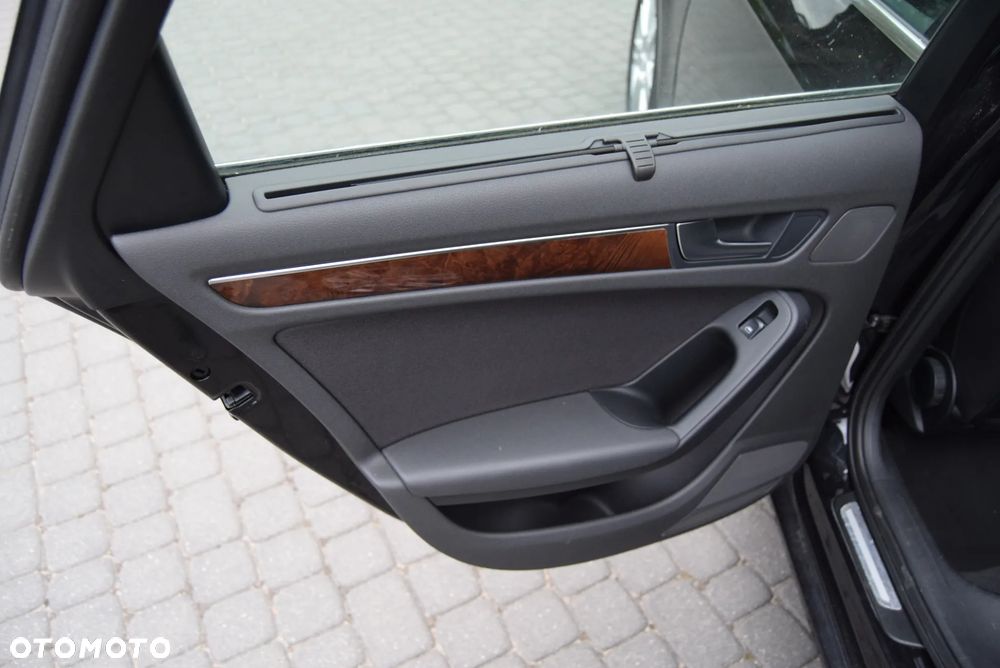 Audi A4 Avant 1.8 TFSI Ambiente - 26