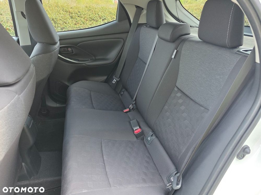 Toyota Yaris Hybrid 1.5 Style - 19