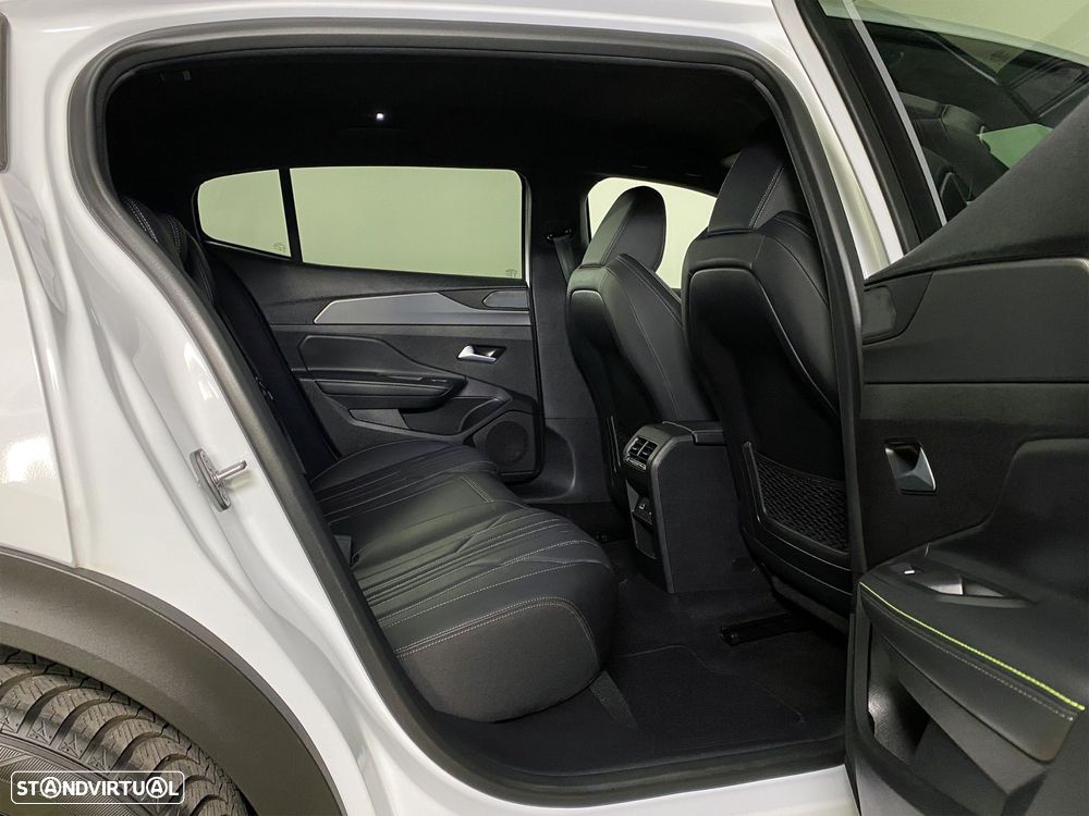 Peugeot 408 1.6 Hybrid GT e-EAT8 - 18