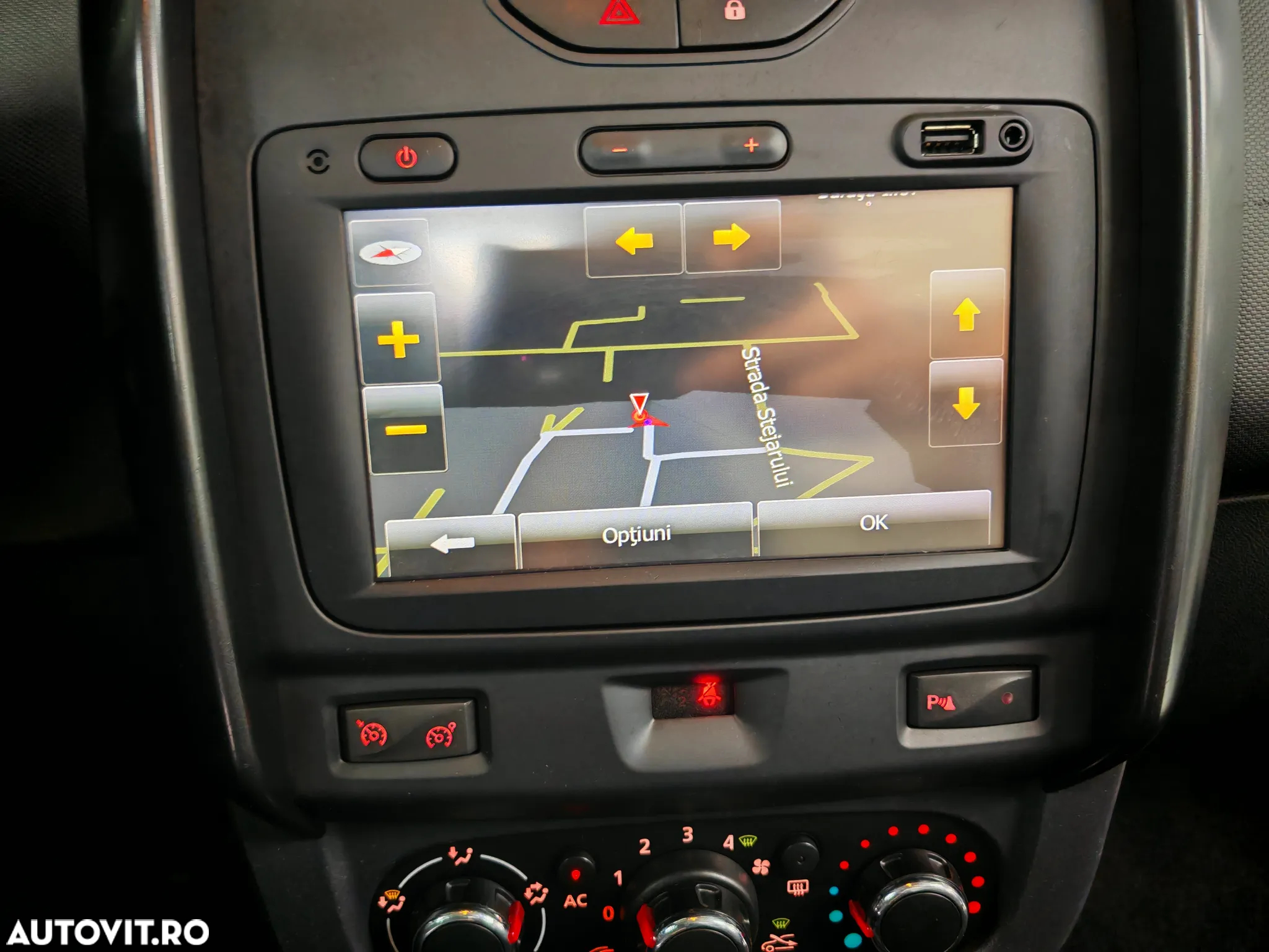 Dacia Duster 1.5 dCi 4x4 Prestige - 9