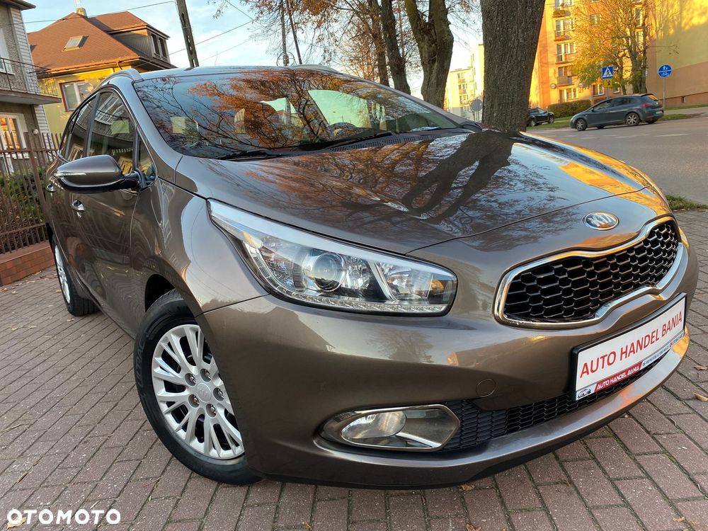 Kia Ceed 1.6 GDI Dream Team Edition - 32