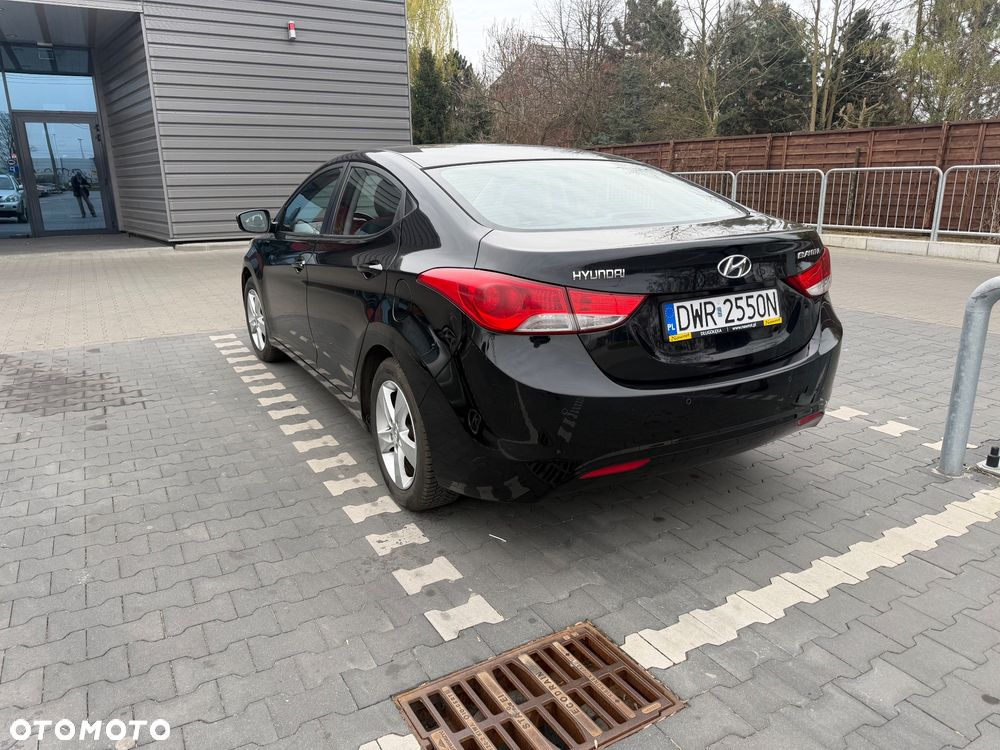 Hyundai Elantra 1.6 Comfort - 6