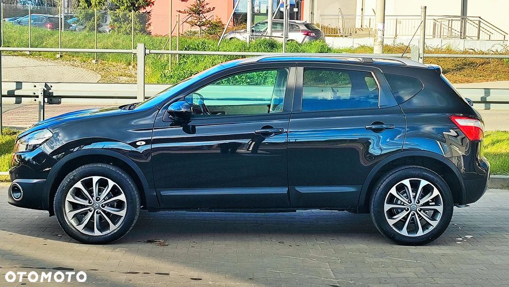 Nissan Qashqai 2.0 4 x 4 tekna - 2