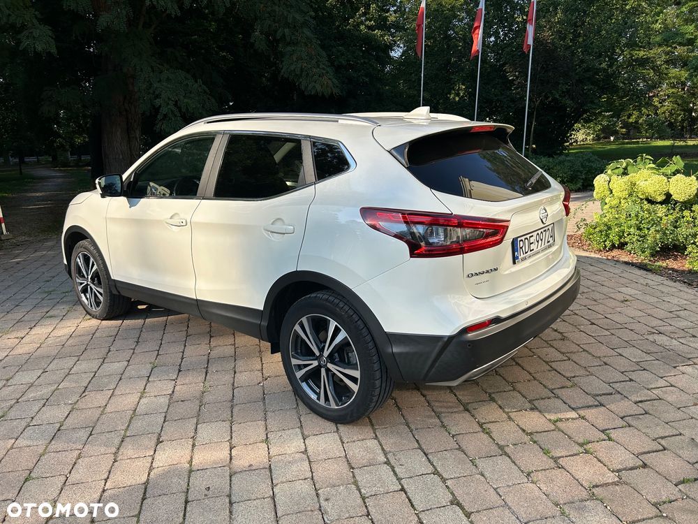 Nissan Qashqai 1.3 DIG-T AKARI - 10