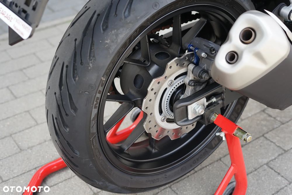 Honda CB - 8