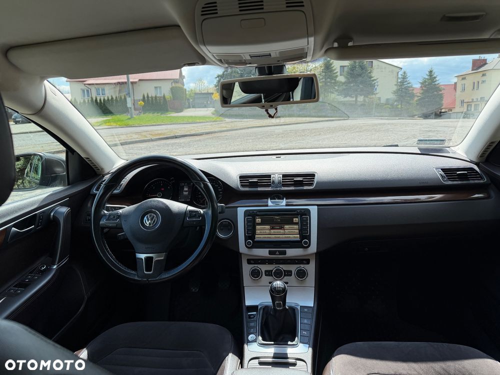 Volkswagen Passat 2.0 TDI Comfortline - 5