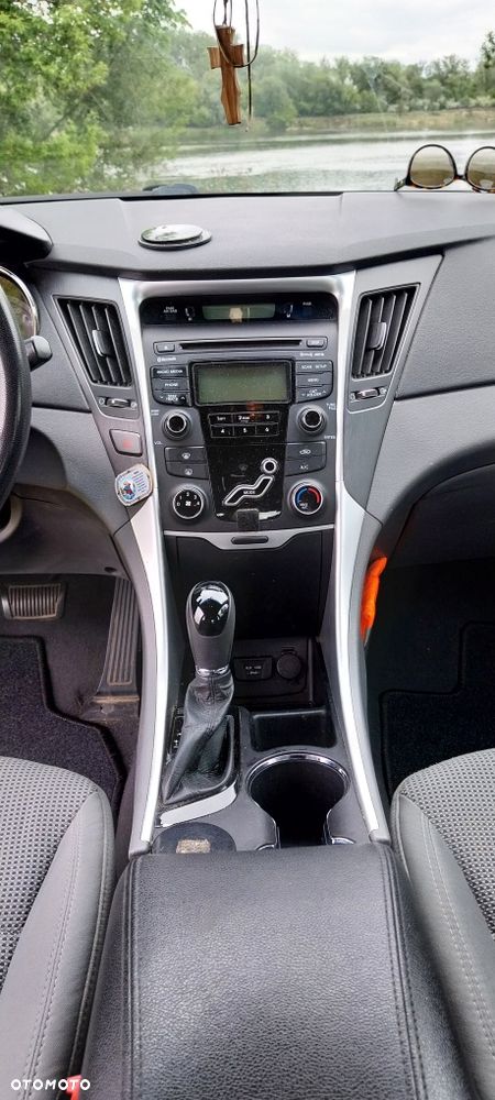 Hyundai Sonata - 6