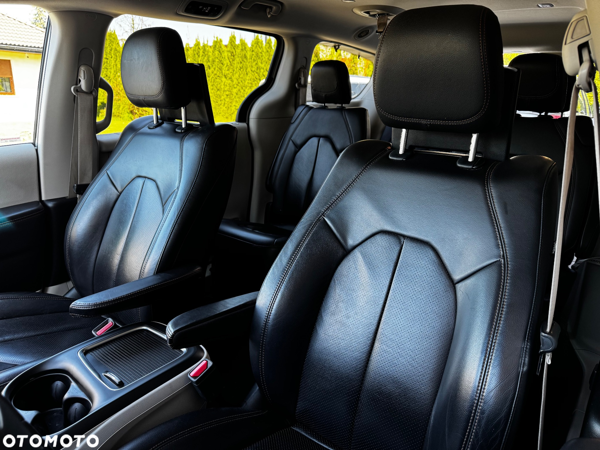 Chrysler Pacifica - 21
