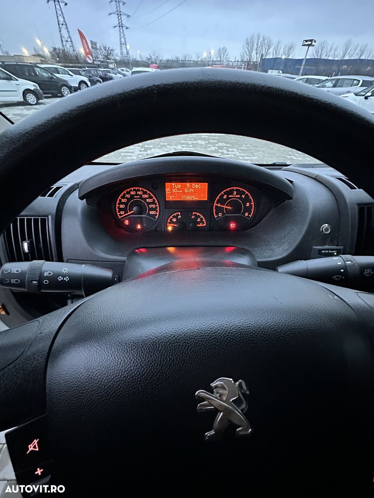 Peugeot Boxer 335 Fourgon  L2H2 MWB HR DSL - 12