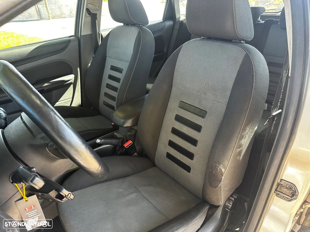 Ford Focus SW 1.6 TDCi Connec. - 10