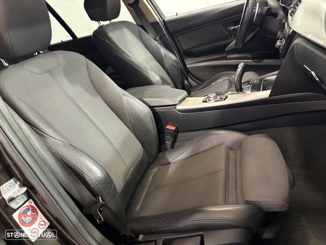 BMW 320 d Sport-Aut. Efficient Dynamics Edition Blue Per Sport Line - 48