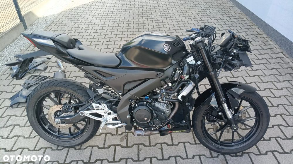 Yamaha YZF - 4