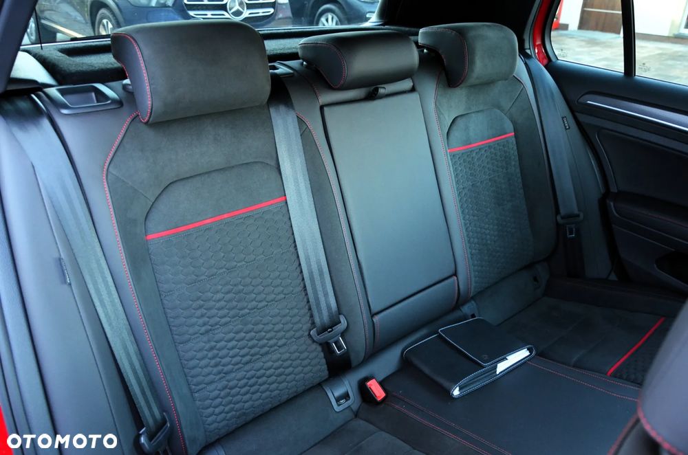 Volkswagen Golf GTI (BlueMotion Technology) DSG Performance - 22