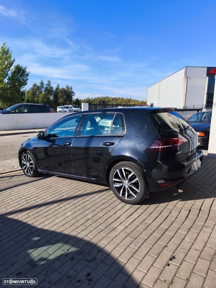 VW Golf - 8