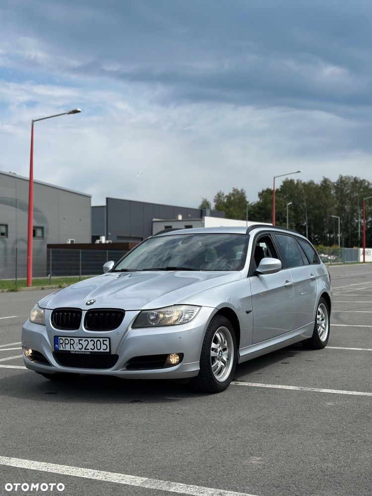 BMW Seria 3 318d - 1