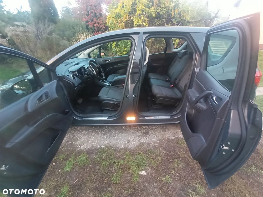 Opel Meriva 2013 photo 2