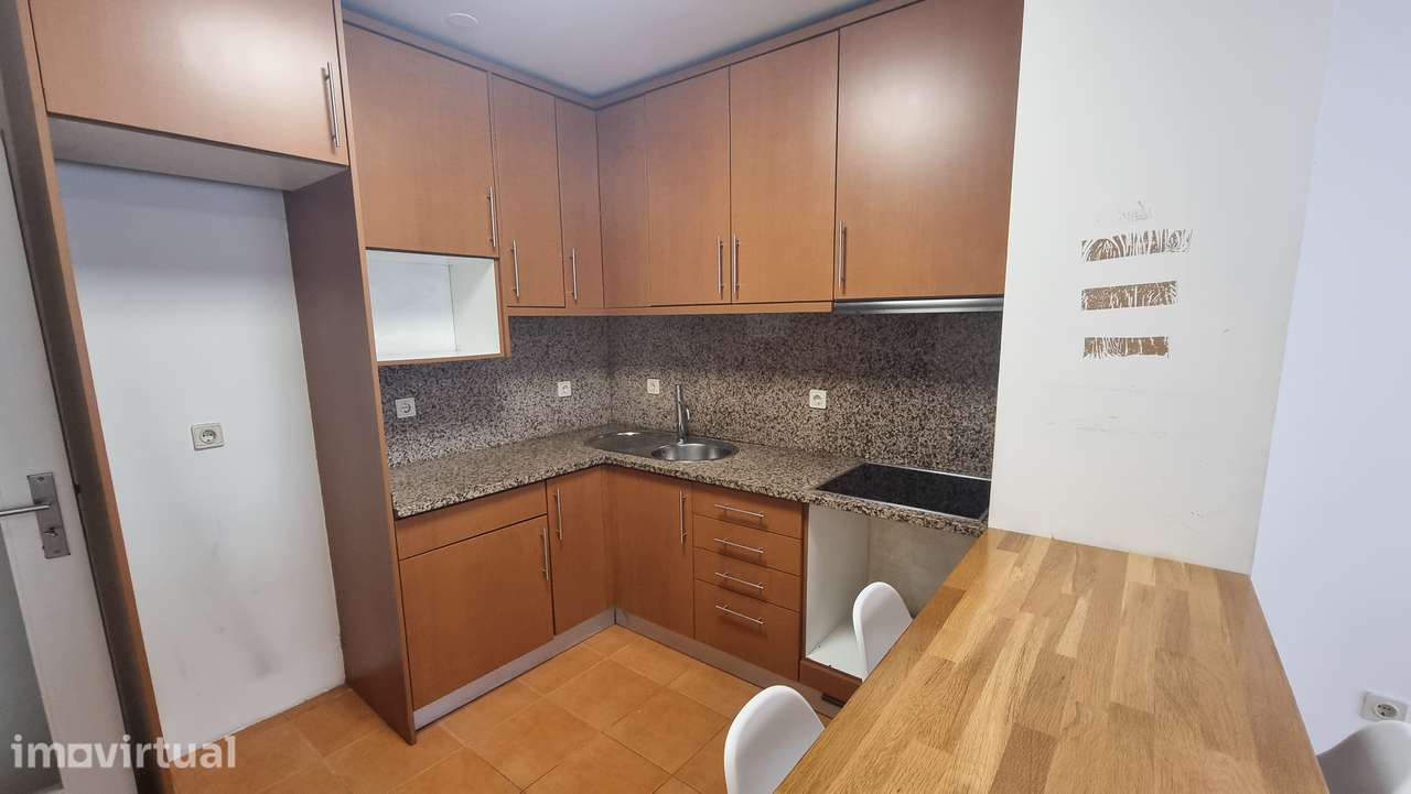 Apartamento T1 com garagem individual - Grande imagem: 3/16