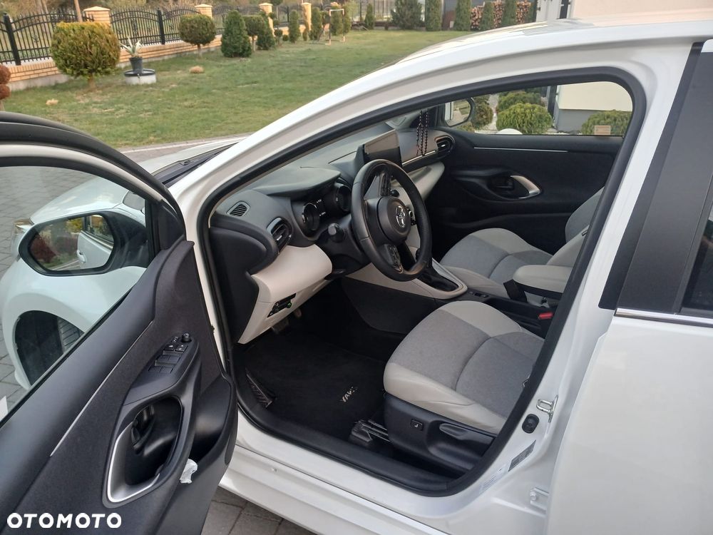 Toyota Yaris Hybrid 1.5 Style - 6