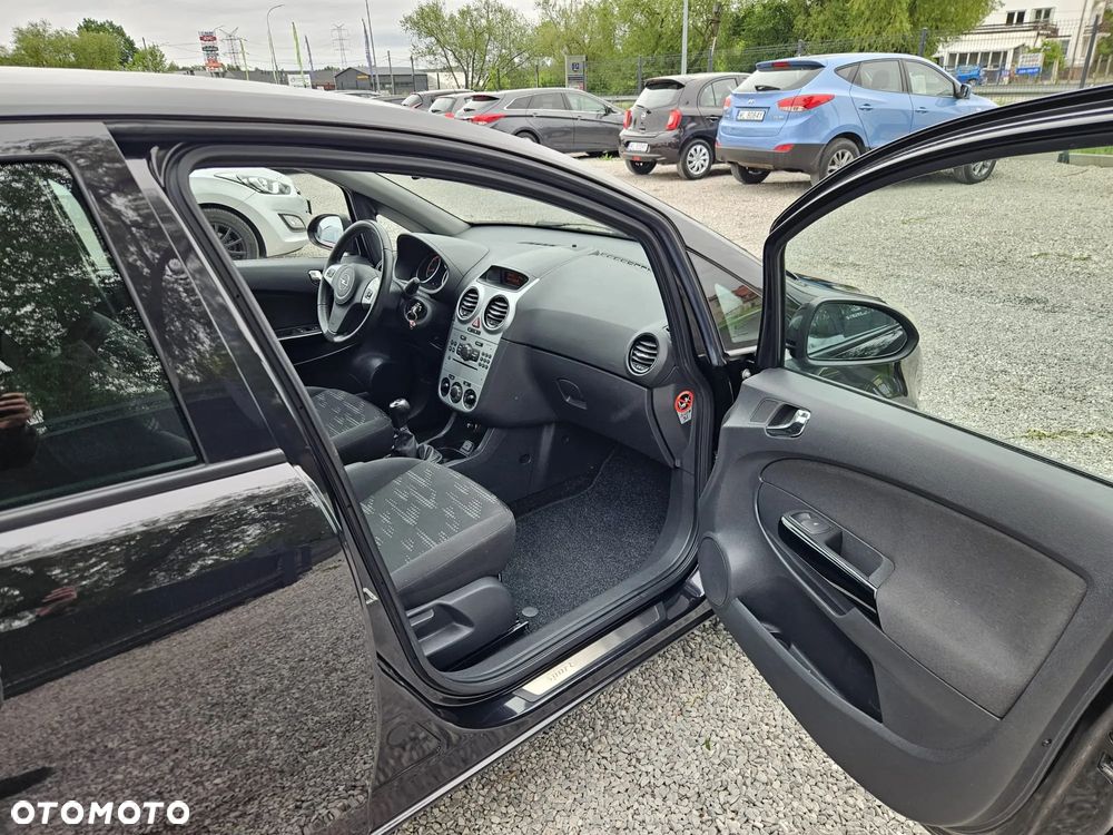 Opel Corsa 1.4 16V Satellite - 26