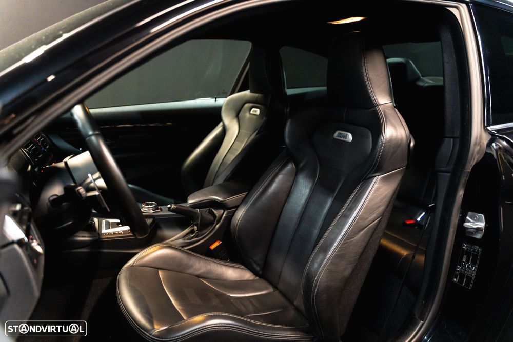 BMW M4 Auto - 8
