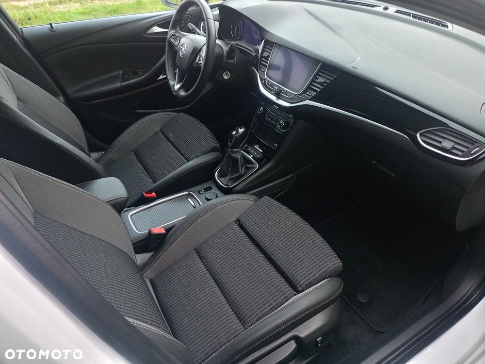 Opel Astra 1.2 Turbo Elegance - 11