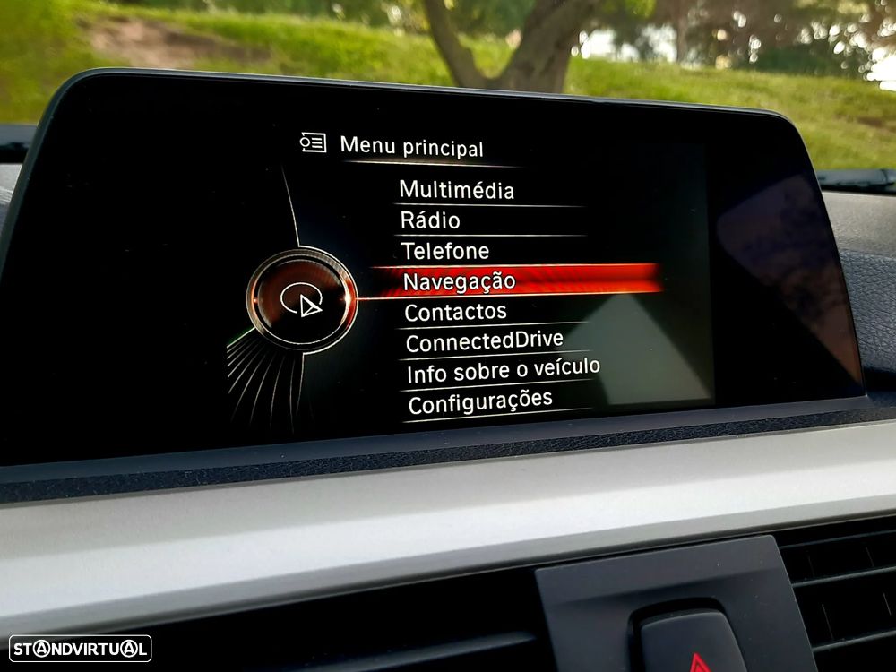 BMW 320 d Aut. Sport Line - 23