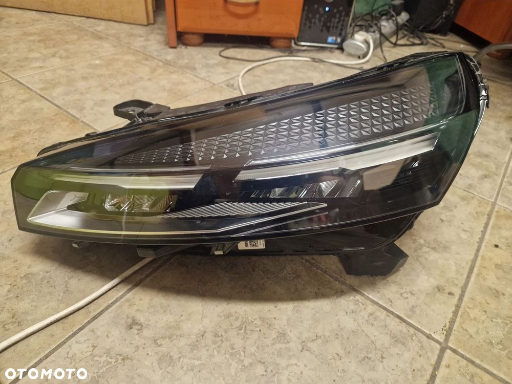 lampa przednia renault clio v 2024 260103507r 260600149r komplet - 1