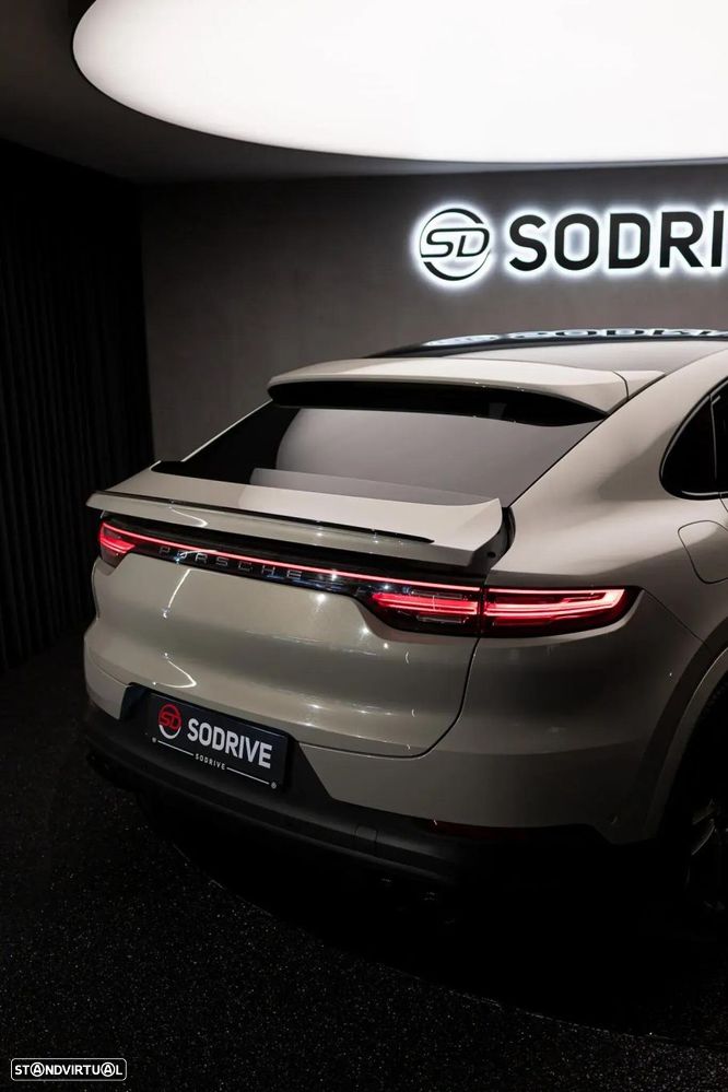 Porsche Cayenne Coupé E-Hybrid - 40