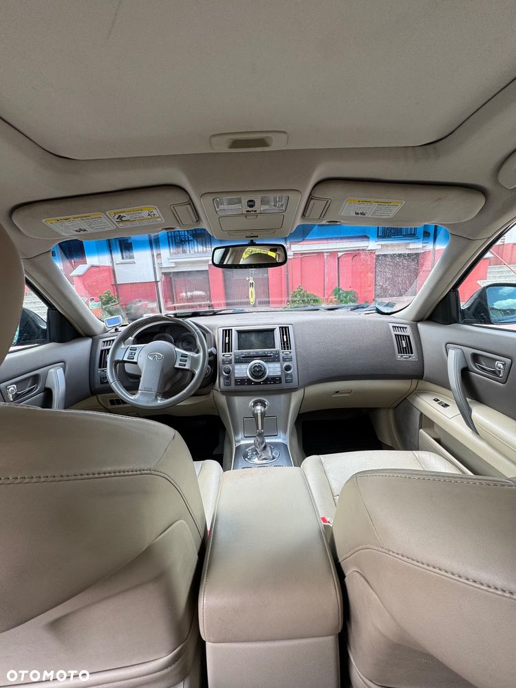 Infiniti FX - 11