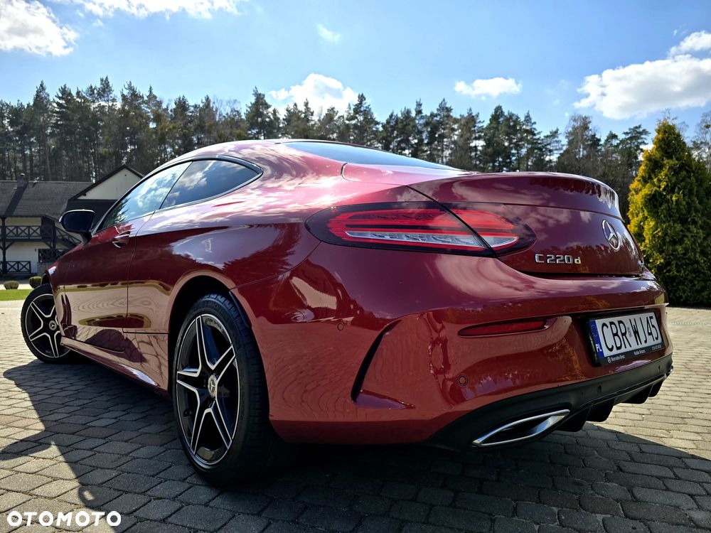 Mercedes-Benz Klasa C 220 d 4MATIC 9G-TRONIC - 32