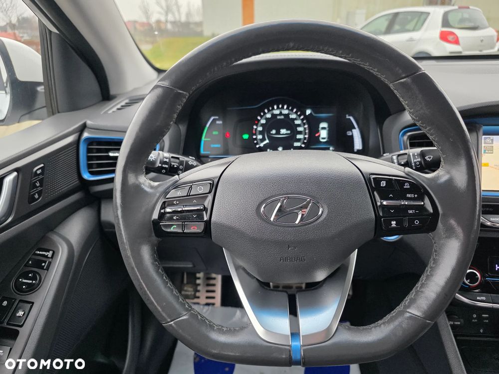 Hyundai IONIQ Hybrid Business - 27