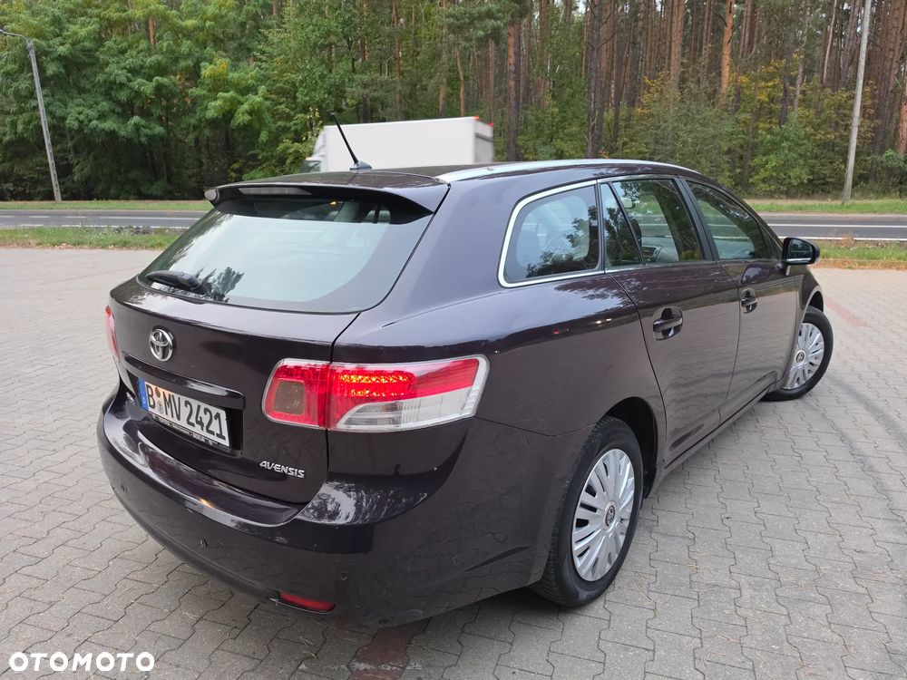 Toyota Avensis - 14