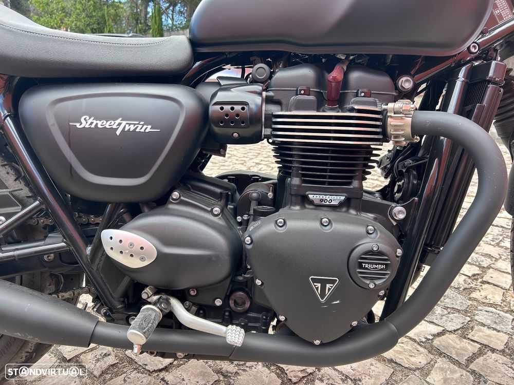 Triumph Street Twin - 3